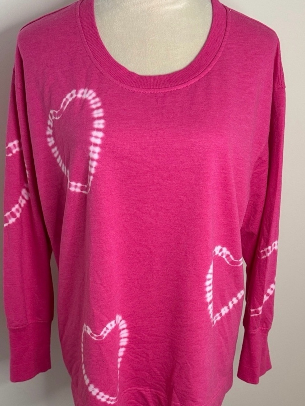 Women's Pink Heart Tie-Dye Long Sleeve Sweatshirt